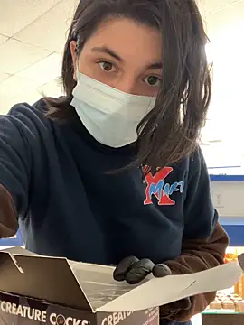 Kora Kat online show from 21, 11, 2025