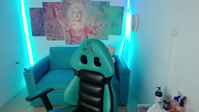 emmily m1  online show from 29, 11, 2025