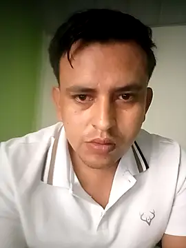 Snapshot of art-e9-2 chatting on 20, 11, 2025 art-e9-2 online show from 20, 11, 2025