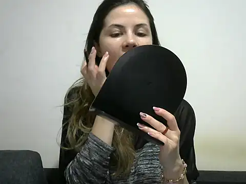 Erii18 online show from 28, 11, 2025