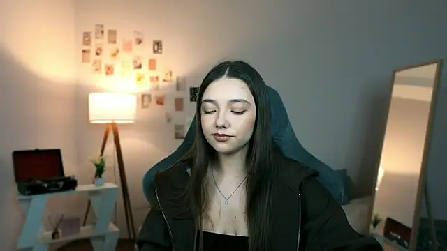 Vexorine online show from 10, 4, 2026