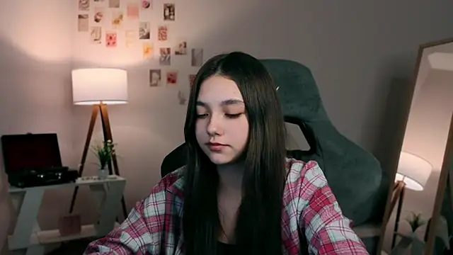 Vexorine online show from 4, 12, 2025