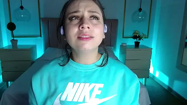 Alice Sinclair  online show from 9, 1, 2026