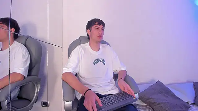 Emir Ozan  online show from 21, 11, 2025