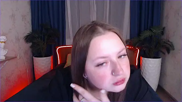 GirlPlayer online show from 4, 12, 2025