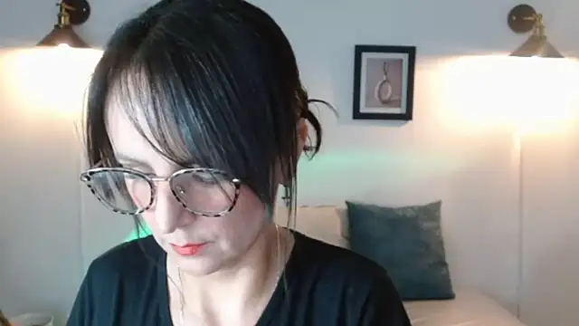 Juliana  lx online show from 18, 3, 2026