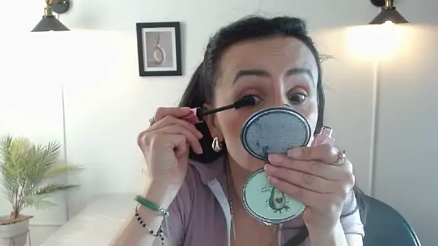 Juliana  lx online show from 14, 4, 2026