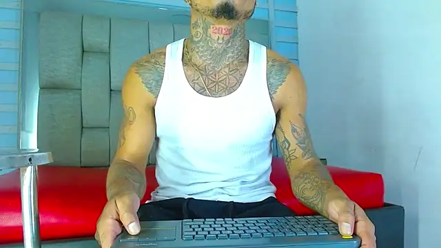 Hot Latino x online show from 25, 3, 2026