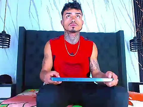 Hot Latino x online show from 12, 1, 2026