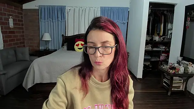 Charlotte-Willson online show from 26, 11, 2025