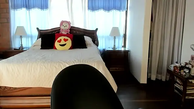 Charlotte-Willson online show from 9, 2, 2026