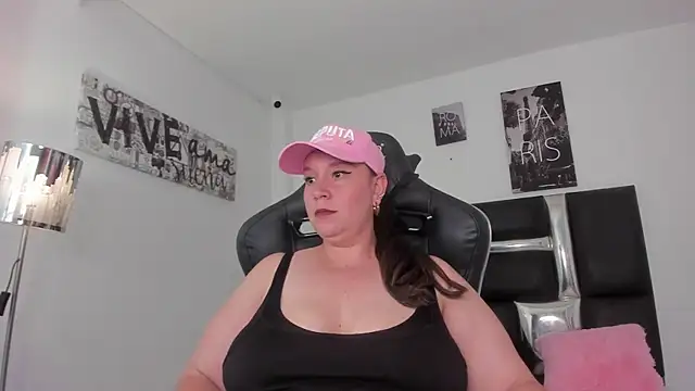 Sophiie Rouse  online show from 27, 11, 2025