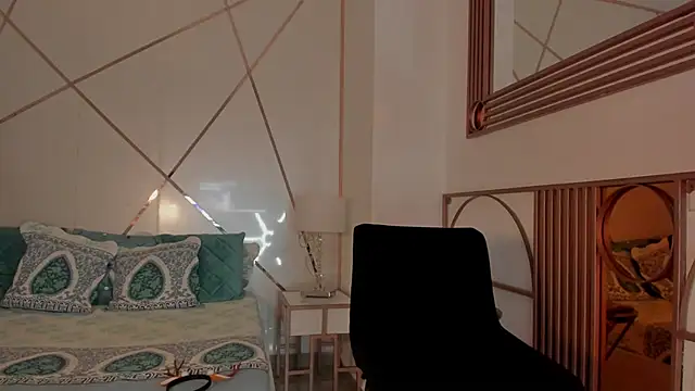 MafeArias23 online show from 27, 11, 2025