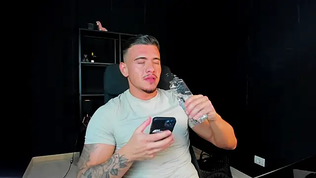 ElijahThorne online show from 8, 4, 2026