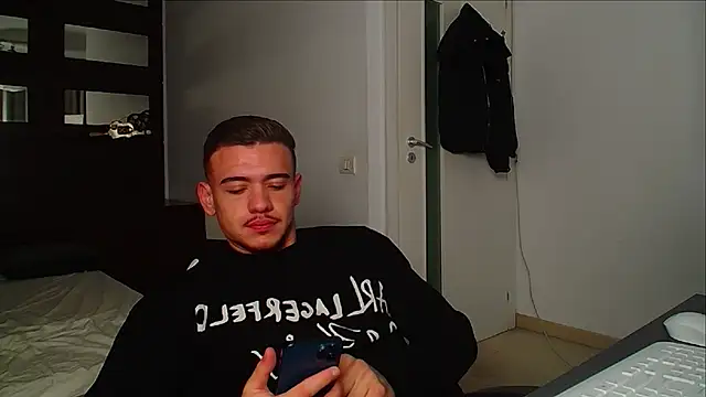 ElijahThorne online show from 1, 12, 2025