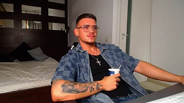 ElijahThorne online show from 14, 3, 2026