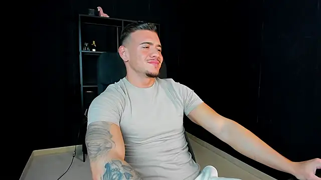 ElijahThorne online show from 15, 4, 2026