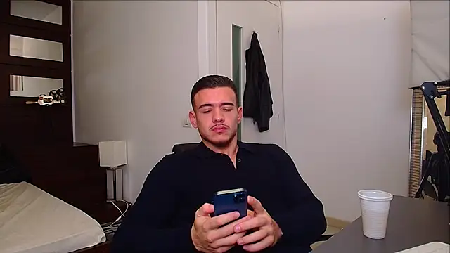 ElijahThorne online show from 24, 11, 2025