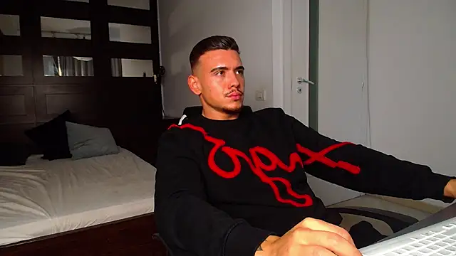 ElijahThorne online show from 13, 3, 2026