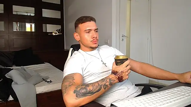 ElijahThorne online show from 4, 2, 2026