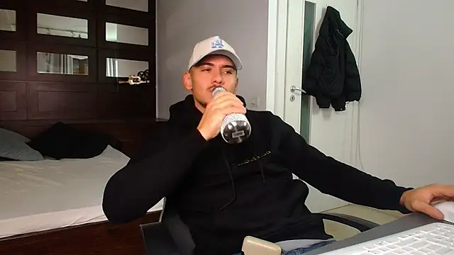 ElijahThorne online show from 9, 2, 2026