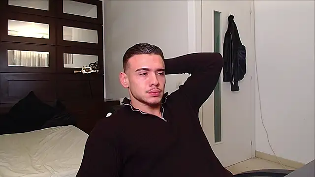 ElijahThorne online show from 23, 11, 2025