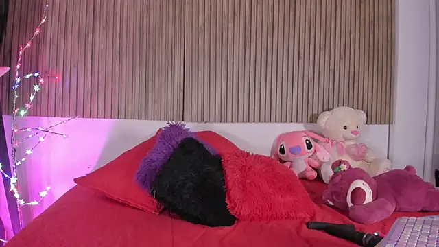 Hayley-Fox online show from 8, 2, 2026