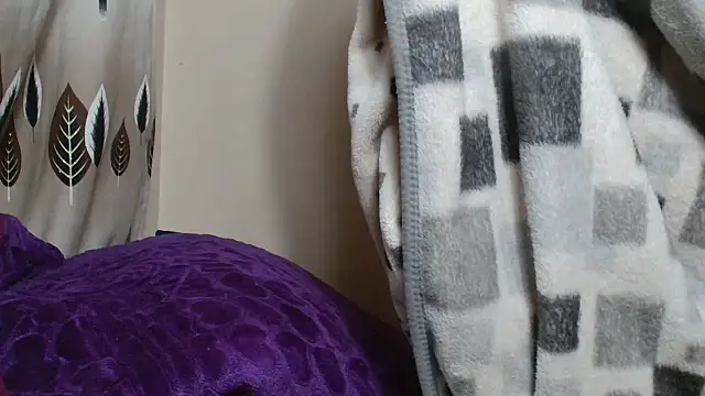 Snapshot of KinkyJXxX chatting on 8, 7, 2026 KinkyJXxX online show from 8, 7, 2026