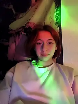 Luna Brush online show from 20, 11, 2025