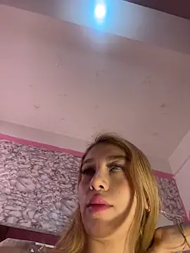 Snapshot of valeryfox__ chatting on 28, 11, 2025 valeryfox online show from 28, 11, 2025