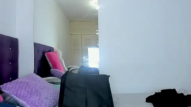 veronicaa squirt online show from 9, 4, 2026