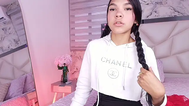 lili jhonson online show from 17, 6, 2026
