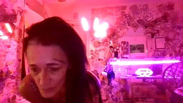 chaoticluvbug online show from 23, 12, 2025