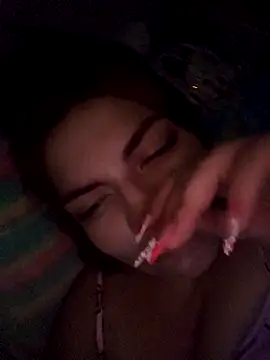 mila curvy online show from 26, 2, 2026