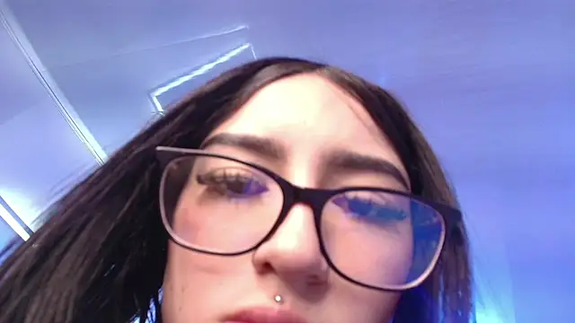 Emily andrews online show from 11, 4, 2026