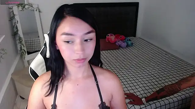 Ariel Laurentt online show from 19, 6, 2026