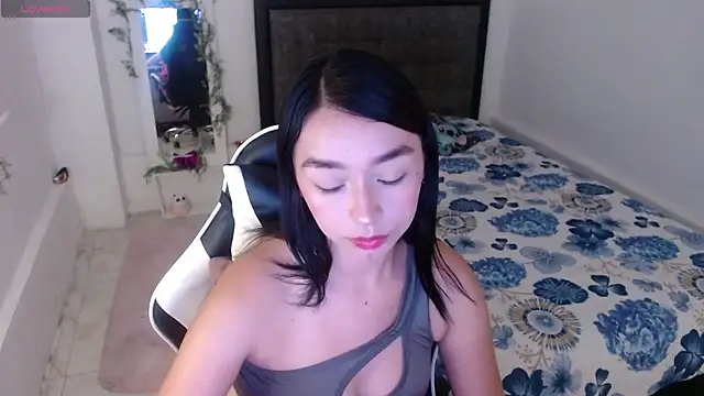 Ariel Laurentt online show from 18, 7, 2026