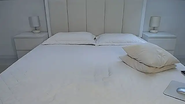 Milena29 online show from 9, 9, 2025