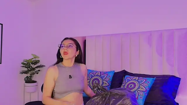 Mara Wolf01 online show from 15, 12, 2025