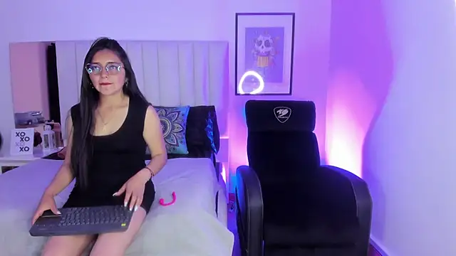 Mara Wolf01 online show from 9, 1, 2026