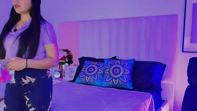 Mara Wolf01 online show from 17, 12, 2025