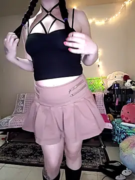 LaylaLucis online show from 10, 4, 2026