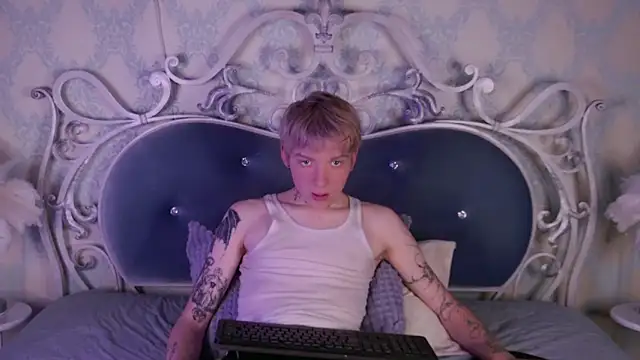 TRAVIS CLAS online show from 28, 11, 2025