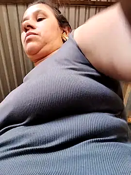 MIA-LARIOS online show from 5, 4, 2026