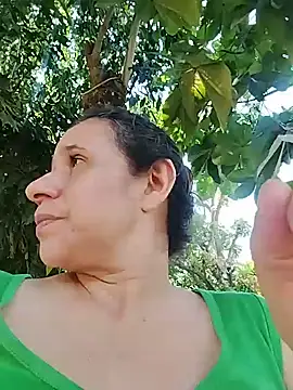 Snapshot of MIA-LARIOS chatting on 12, 6, 2026 MIA-LARIOS online show from 12, 6, 2026