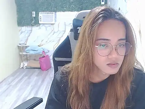 Snapshot of imadriana12 chatting on 23, 11, 2025 imadriana12 online show from 23, 11, 2025