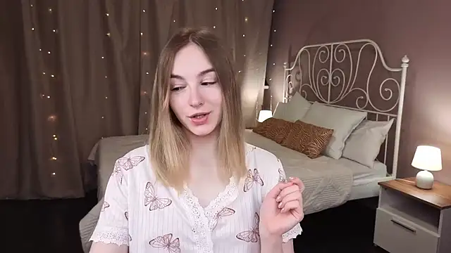 Shy Polly online show from 6, 2, 2026