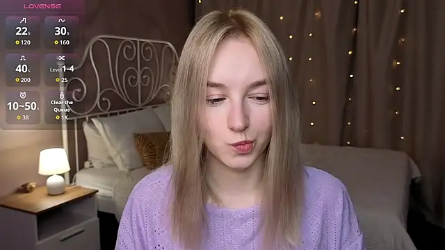 Shy Polly online show from 22, 4, 2026