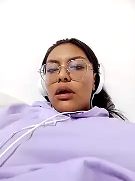 Chantal sex22 online show from 21, 12, 2025