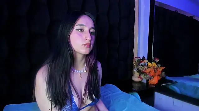 Snapshot of CharlotteStuart chatting on 21, 2, 2026 CharlotteStuart online show from 21, 2, 2026